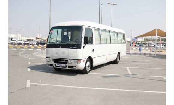 Buy Import Mitsubishi L400 White Truck in Import - Dubai in Anse-la-Raye