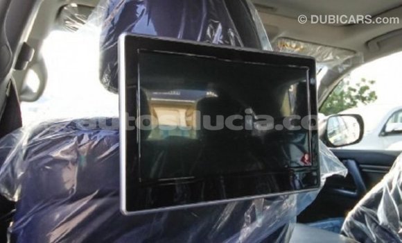 Buy Import Toyota Land Cruiser White Car in Import - Dubai in Anse-la-Raye Buy Import Toyota Land Cruiser White Car in Import - Dubai in Anse-la-Raye