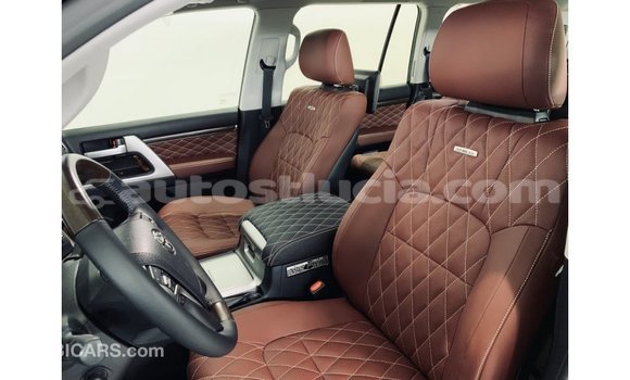 Buy Import Toyota Land Cruiser Black Car in Import - Dubai in Anse-la-Raye Buy Import Toyota Land Cruiser Black Car in Import - Dubai in Anse-la-Raye