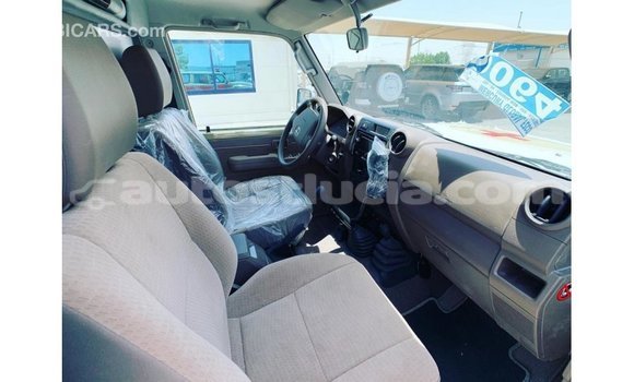 Buy Import Toyota Land Cruiser Beige Car in Import - Dubai in Anse-la-Raye Buy Import Toyota Land Cruiser Beige Car in Import - Dubai in Anse-la-Raye