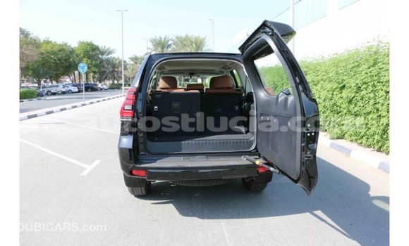 Acheter Import Voiture Toyota Prado Blanc à Import - Dubai, Anse-la-Raye Acheter Import Voiture Toyota Prado Blanc à Import - Dubai, Anse-la-Raye