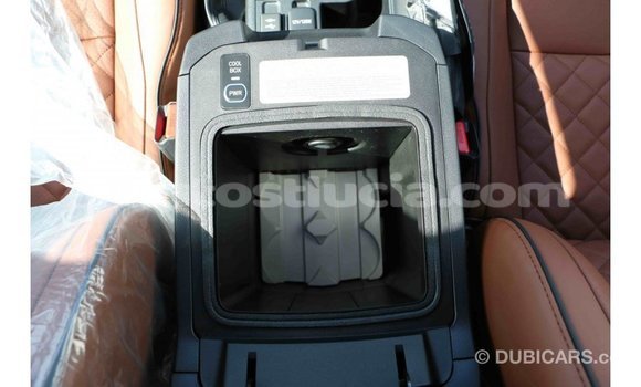 Acheter Import Voiture Toyota Prado Blanc à Import - Dubai, Anse-la-Raye Acheter Import Voiture Toyota Prado Blanc à Import - Dubai, Anse-la-Raye