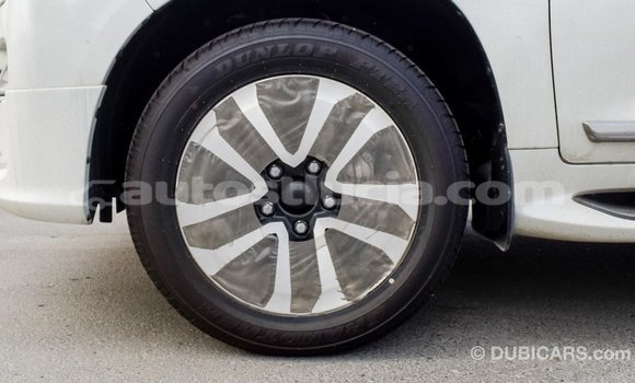 Acheter Import Voiture Toyota Land Cruiser Blanc à Import - Dubai, Anse-la-Raye Acheter Import Voiture Toyota Land Cruiser Blanc à Import - Dubai, Anse-la-Raye