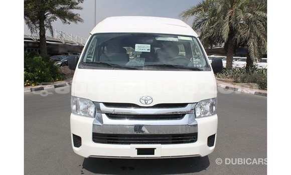 Acheter Import Voiture Toyota Hiace Blanc à Import - Dubai, Anse-la-Raye Acheter Import Voiture Toyota Hiace Blanc à Import - Dubai, Anse-la-Raye