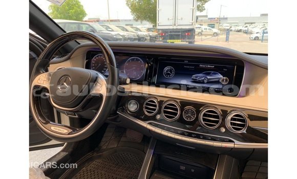 Buy Import Mercedes-Benz 190 (W201) White Car in Import - Dubai in Anse-la-Raye Buy Import Mercedes-Benz 190 (W201) White Car in Import - Dubai in Anse-la-Raye