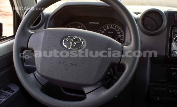 Buy Import Toyota Land Cruiser White Car in Import - Dubai in Anse-la-Raye Buy Import Toyota Land Cruiser White Car in Import - Dubai in Anse-la-Raye