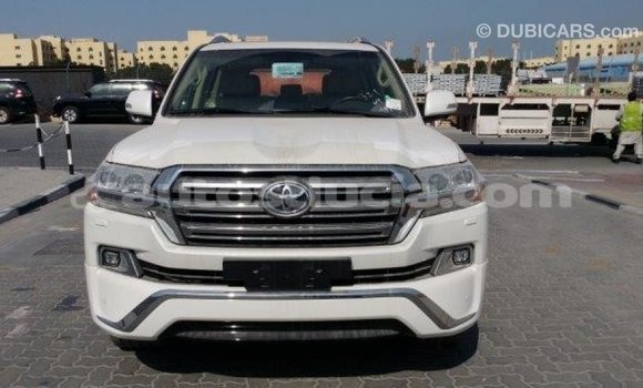 Buy Import Toyota Land Cruiser White Car in Import - Dubai in Anse-la-Raye Buy Import Toyota Land Cruiser White Car in Import - Dubai in Anse-la-Raye