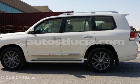 Buy Import Toyota Land Cruiser White Car in Import - Dubai in Anse-la-Raye Buy Import Toyota Land Cruiser White Car in Import - Dubai in Anse-la-Raye