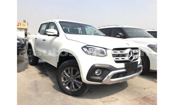 Buy Import Mercedes-Benz 250 White Car in Import - Dubai in Anse-la-Raye Buy Import Mercedes-Benz 250 White Car in Import - Dubai in Anse-la-Raye