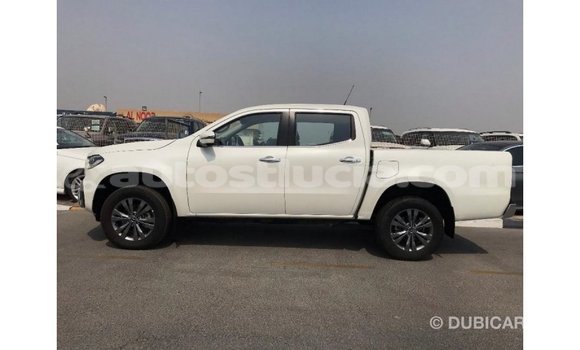 Buy Import Mercedes-Benz 250 White Car in Import - Dubai in Anse-la-Raye Buy Import Mercedes-Benz 250 White Car in Import - Dubai in Anse-la-Raye