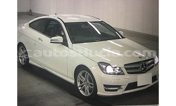 Buy Import Mercedes-Benz 190 (W201) White Car in Import - Dubai in Anse-la-Raye Buy Import Mercedes-Benz 190 (W201) White Car in Import - Dubai in Anse-la-Raye