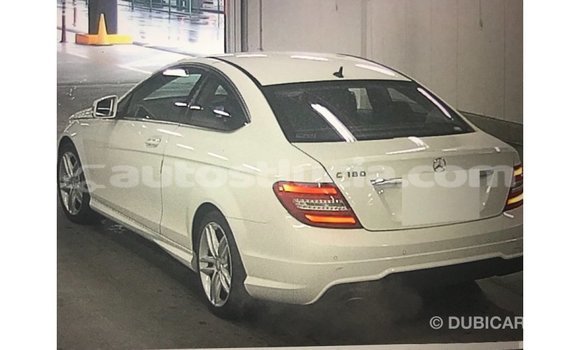 Buy Import Mercedes-Benz 190 (W201) White Car in Import - Dubai in Anse-la-Raye Buy Import Mercedes-Benz 190 (W201) White Car in Import - Dubai in Anse-la-Raye