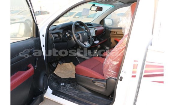Buy Import Toyota Hilux White Car in Import - Dubai in Anse-la-Raye Buy Import Toyota Hilux White Car in Import - Dubai in Anse-la-Raye