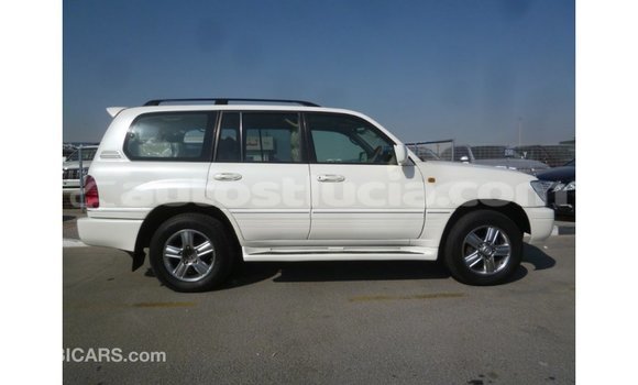Buy Import Toyota Land Cruiser White Car in Import - Dubai in Anse-la-Raye Buy Import Toyota Land Cruiser White Car in Import - Dubai in Anse-la-Raye