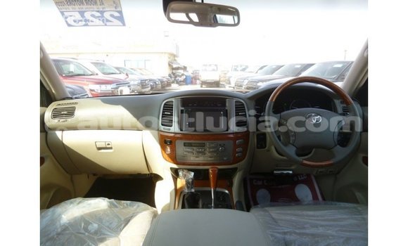 Buy Import Toyota Land Cruiser White Car in Import - Dubai in Anse-la-Raye Buy Import Toyota Land Cruiser White Car in Import - Dubai in Anse-la-Raye