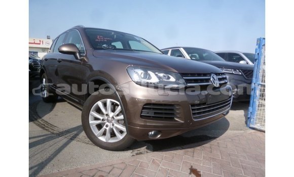 Buy Import Volkswagen Touareg Brown Car in Import - Dubai in Anse-la-Raye