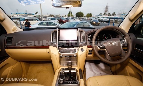 Buy Import Toyota Land Cruiser White Car in Import - Dubai in Anse-la-Raye Buy Import Toyota Land Cruiser White Car in Import - Dubai in Anse-la-Raye