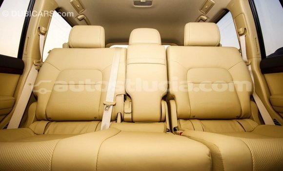Buy Import Toyota Land Cruiser White Car in Import - Dubai in Anse-la-Raye Buy Import Toyota Land Cruiser White Car in Import - Dubai in Anse-la-Raye